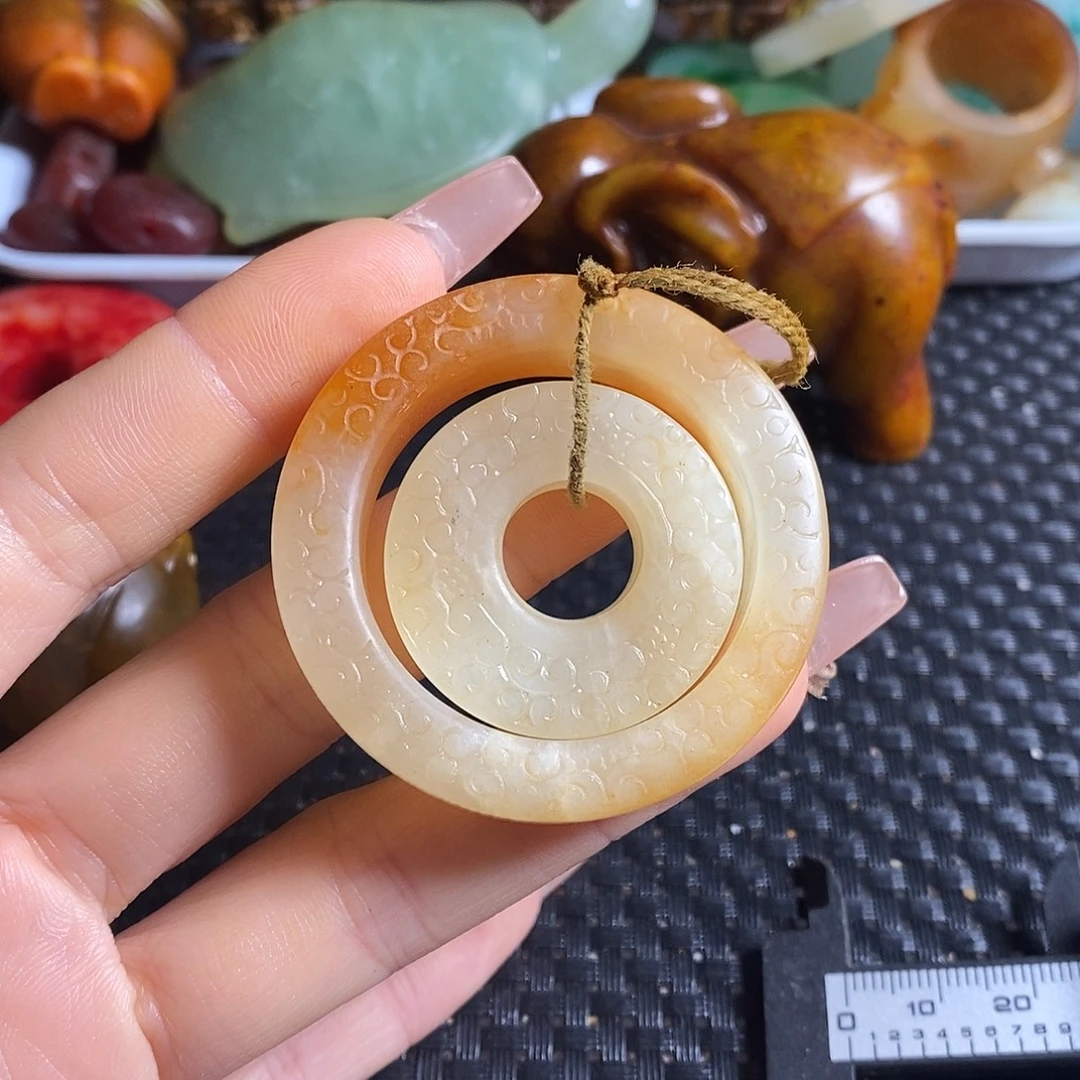 岫岩老玉（透闪石质玉）未镶嵌珠宝奇石