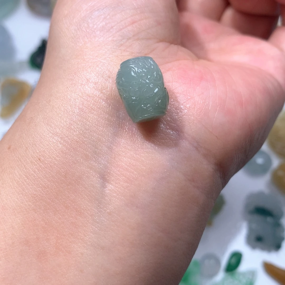 未镶嵌定制翡翠龙珠