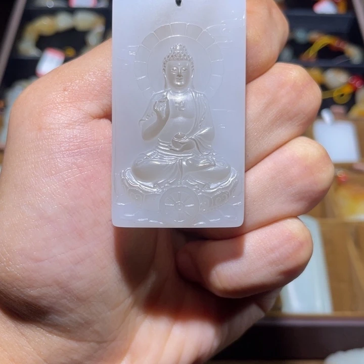 H***e和田玉未镶嵌手链