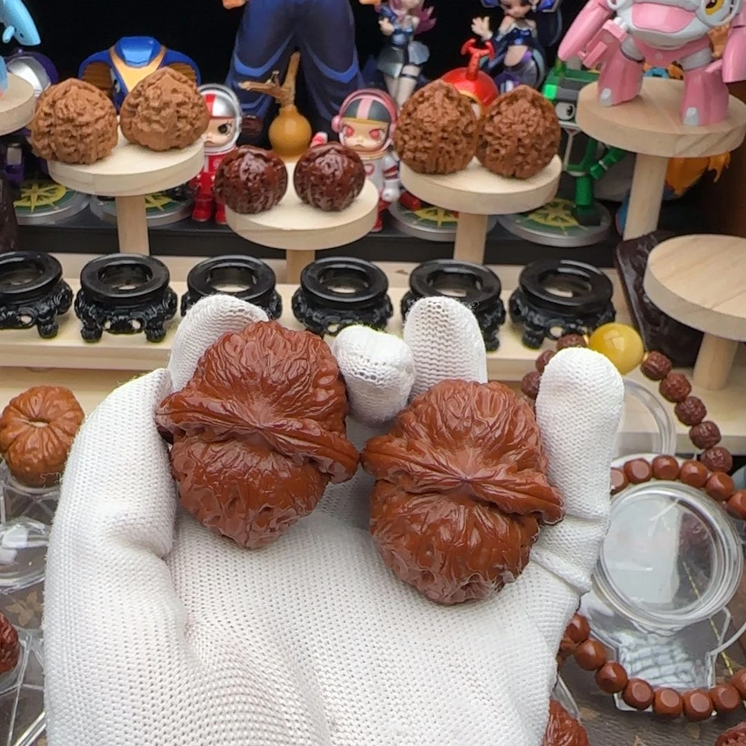 文玩核桃吊坠j****n42全品红元宝