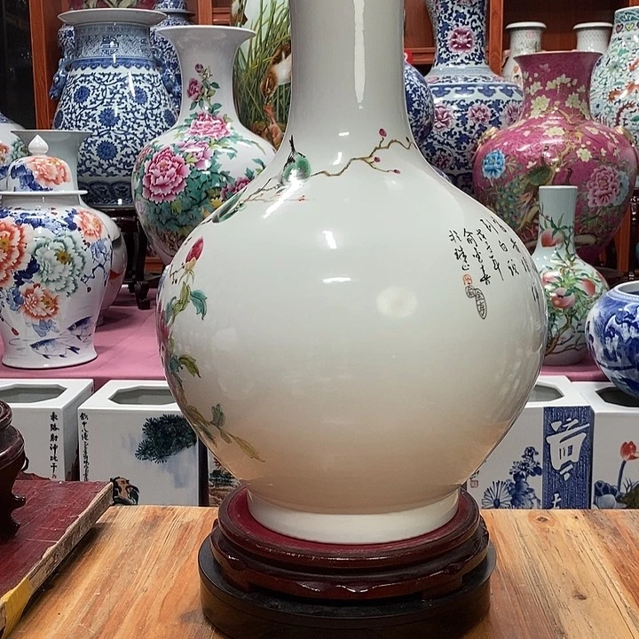 紫砂茶宠勇**畏景德镇陶瓷花瓶摆件