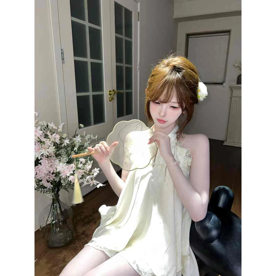 瑞茜·威瑟斯 粉黛霓裳2.0 国风新中式原创设计上衣短裙 R2301-1L