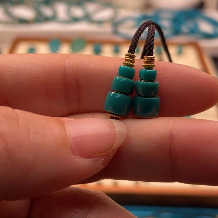 绿松石配饰未镶嵌