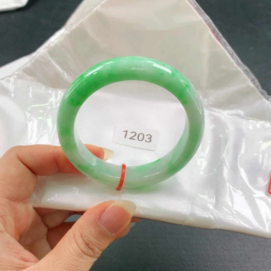未镶嵌手镯翡翠03