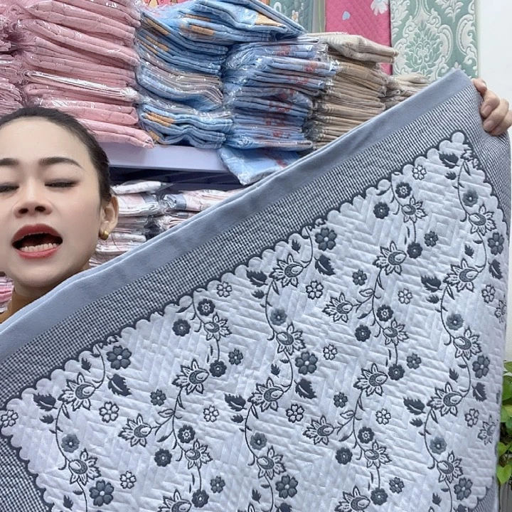 棉灰色小卷花纯棉