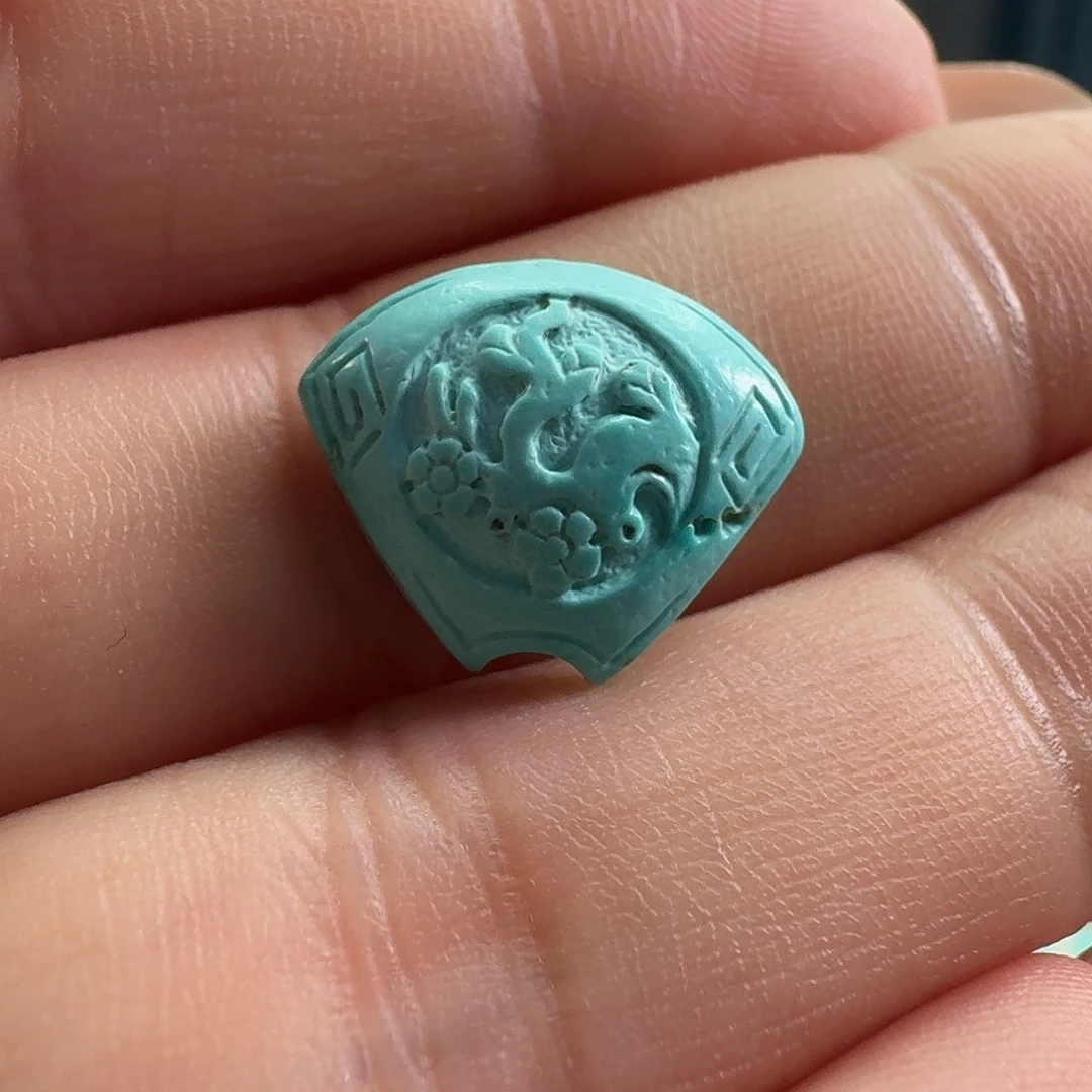 绿松石未镶嵌颈饰