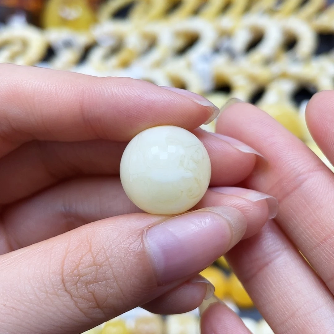 未镶嵌蜜蜡裸石沁色圆珠17.1mm皮线开孔