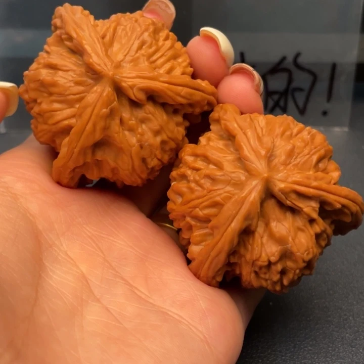 春***雨文玩核桃吊坠白狮子
