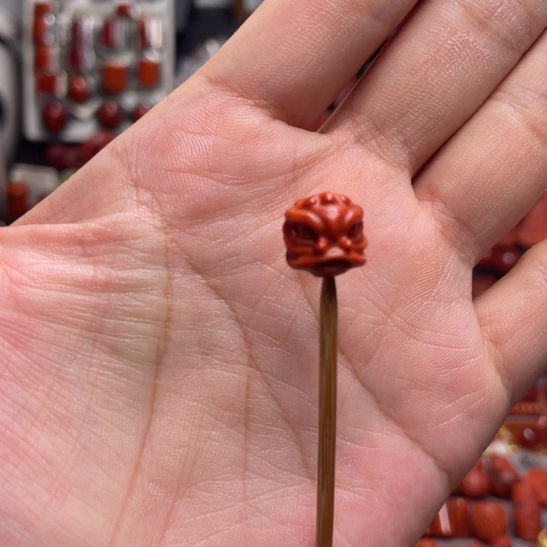 【闪购商品】未镶嵌醒狮南红玛瑙