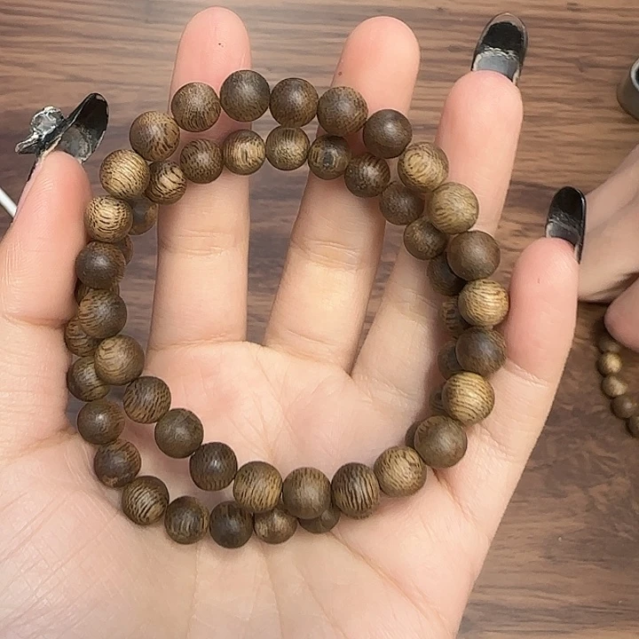 沉香手串0.7单圈乌身多样性发一
