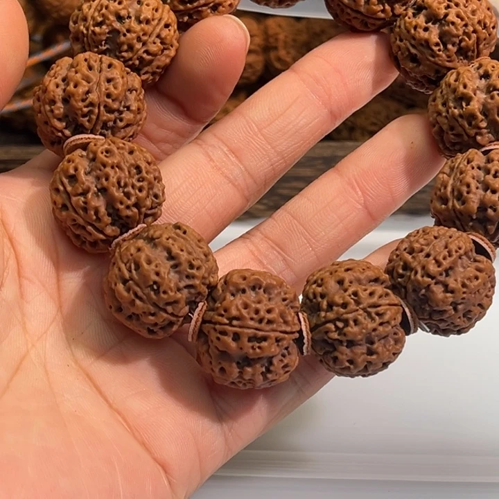 勤***人金刚菩提手串蜂窝