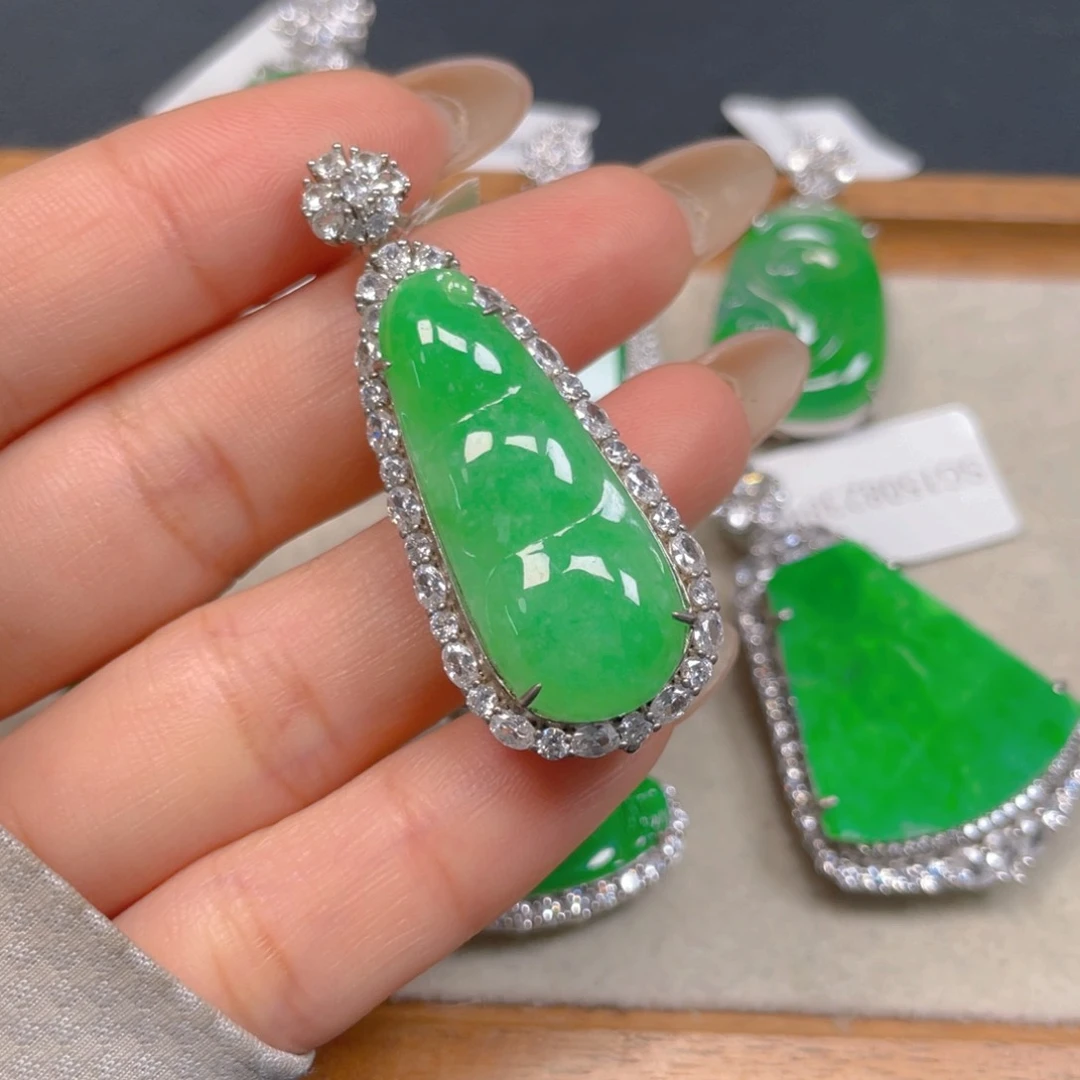 颈饰银S925镶嵌翡翠