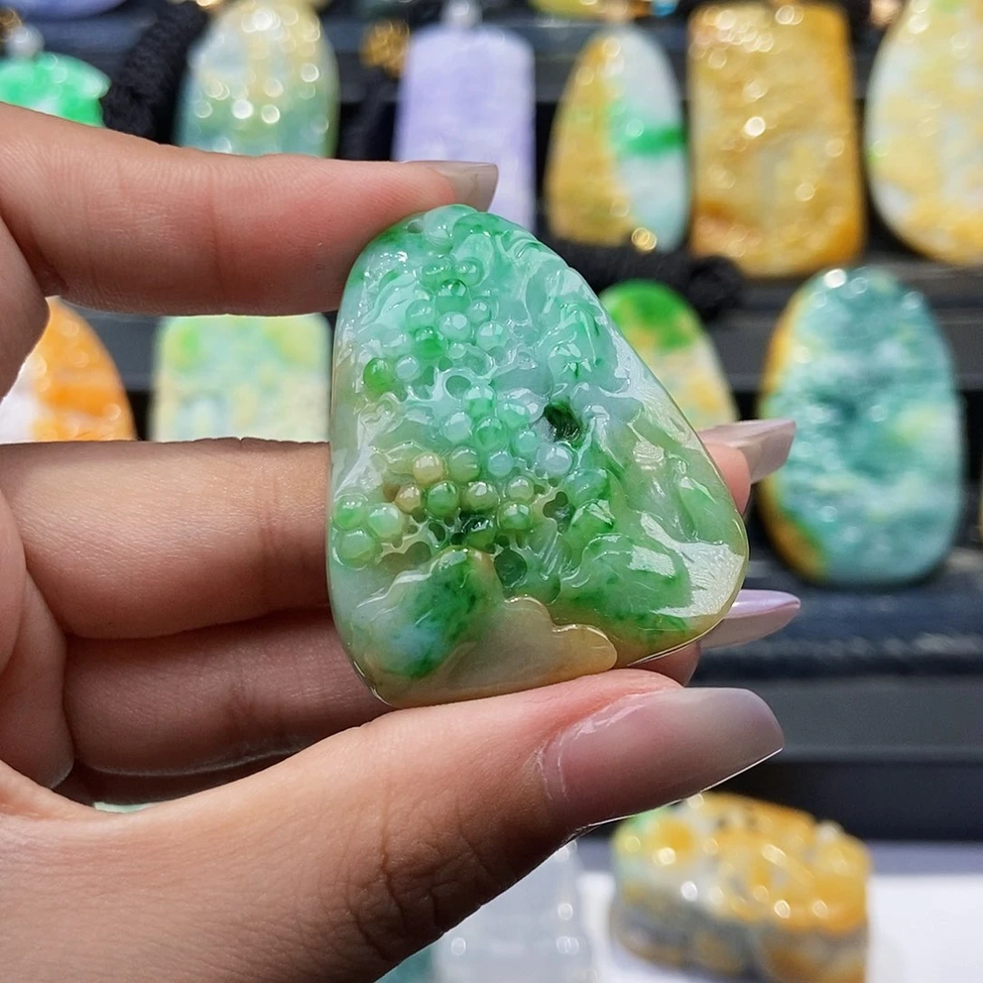 定制翡翠未镶嵌天然翡翠A货