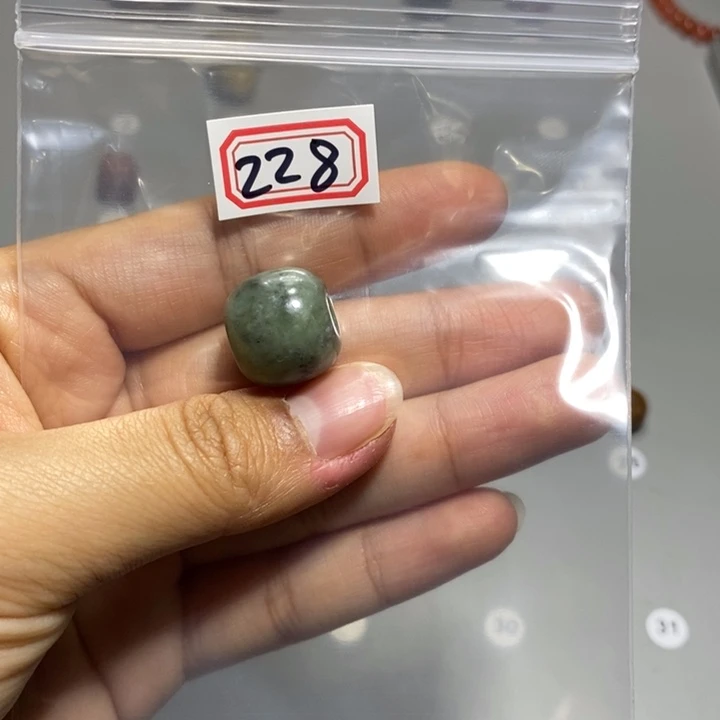 和田玉颈饰未镶嵌大****气