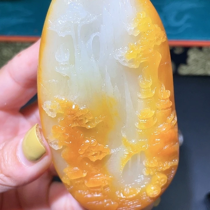 红***雷颈饰未镶嵌和田玉