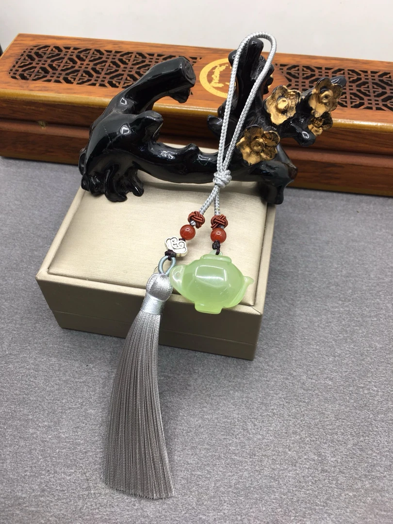 天然岫玉把把壶包挂、钥匙链、车挂一款多用