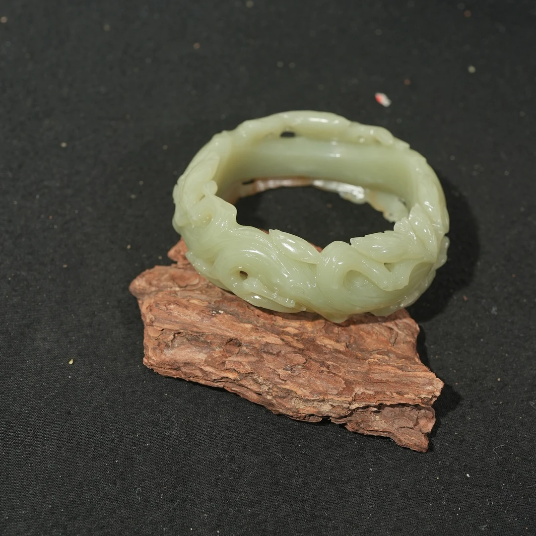 12.27香港王老板-和田玉手镯6z120