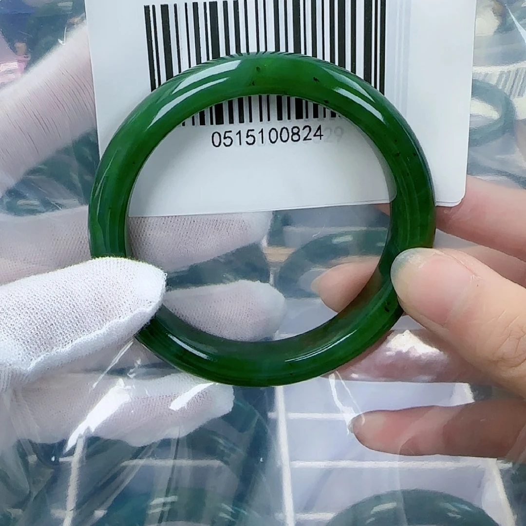 和田玉（碧玉）手镯未镶嵌57