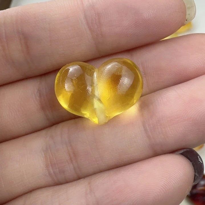 蜜蜡未镶嵌珠宝奇石瑕疵 19.7×14×10mm