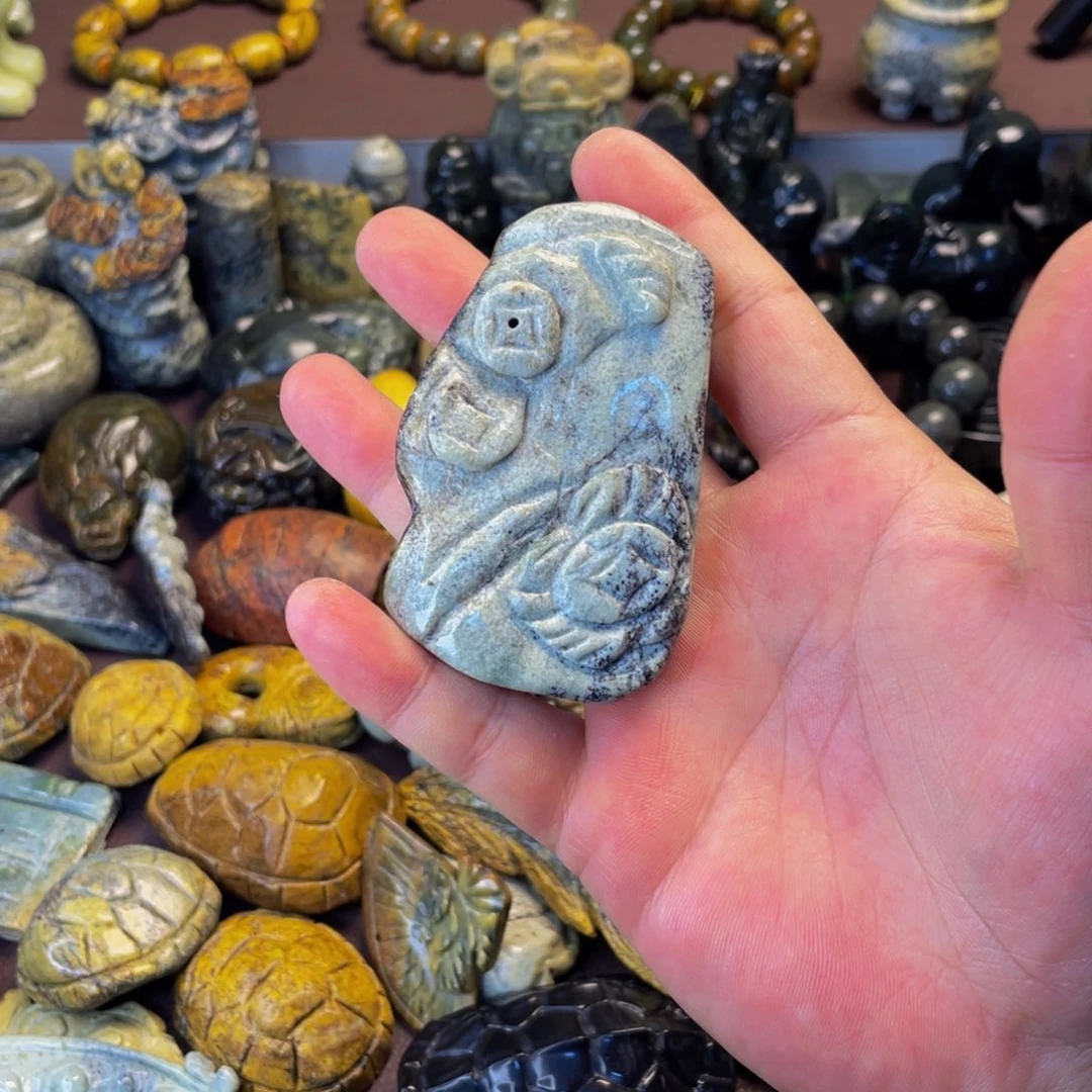 【闪购商品】未镶嵌岫岩河磨玉（透闪石质玉）挂件