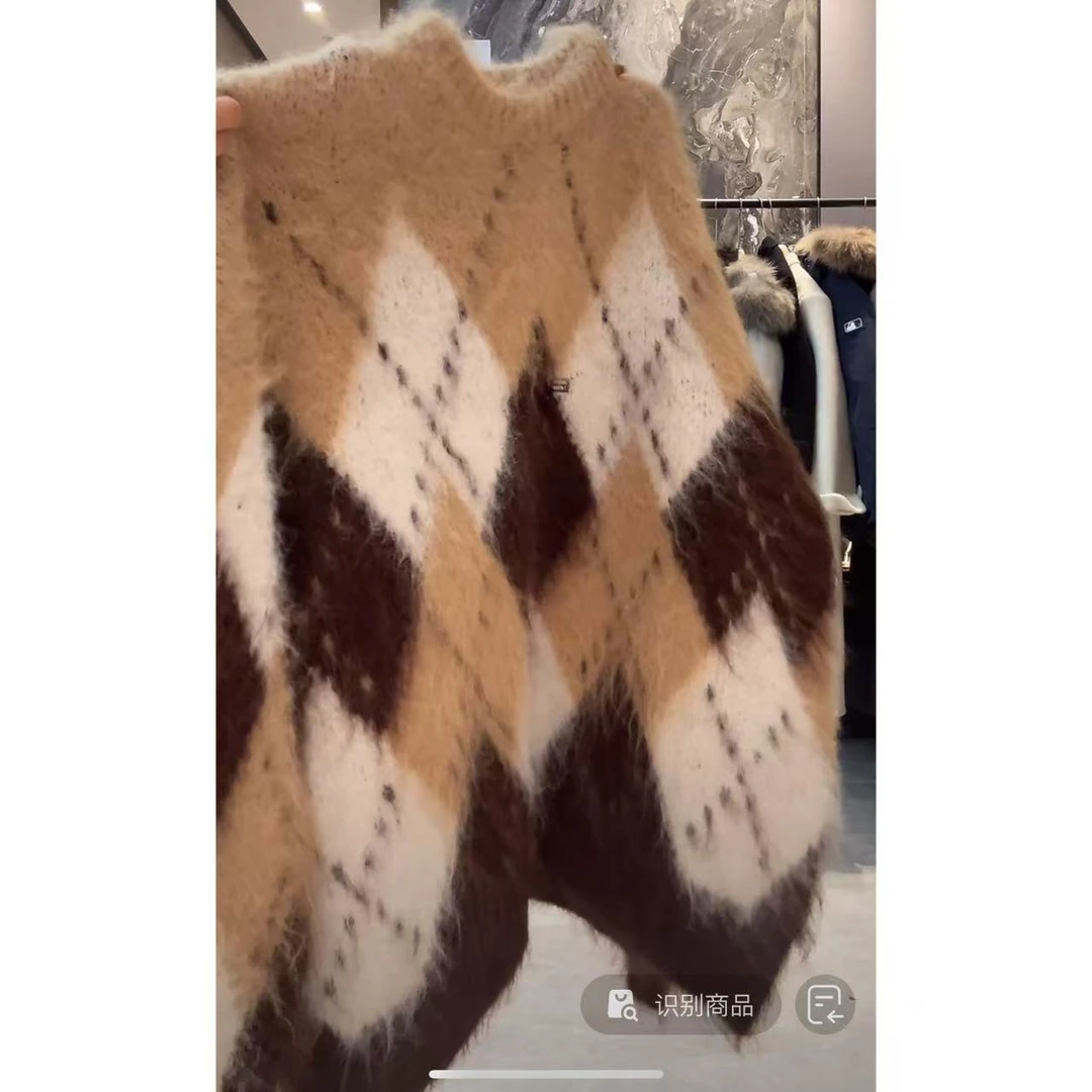 徐秋阳   菱格学院 百搭时尚休闲设计感显瘦显白毛衣YM236