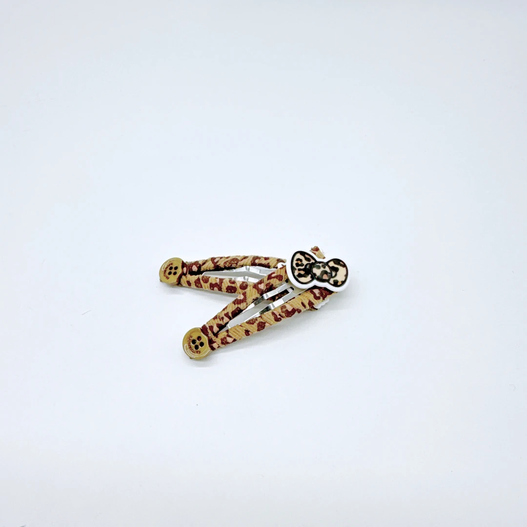 Mi33 豹纹缠布蝴蝶结小猫纽扣AB款BB夹发夹 S058019