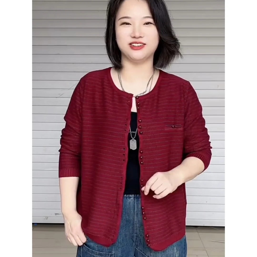 高端欧货洋气2025秋冬新款细条纹双扣设计针织开衫女大码简约风潮