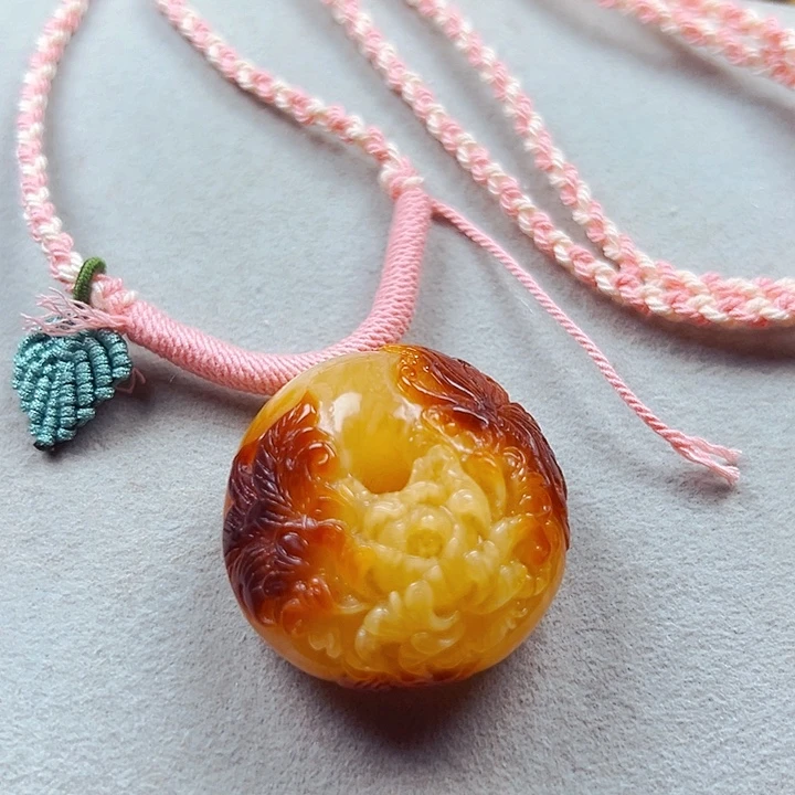 蜜蜡颈饰未镶嵌牡丹花扣扣