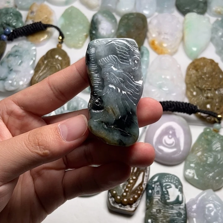 翡翠未镶嵌颈饰达摩50