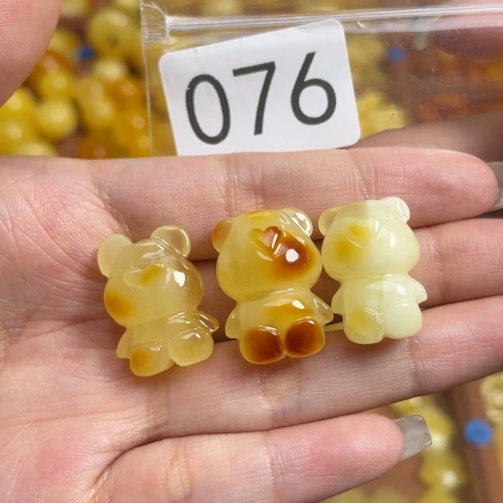蜜蜡未镶嵌珠宝奇石天然琥珀蜜蜡满蜡俏色小熊吊坠一个微微瑕