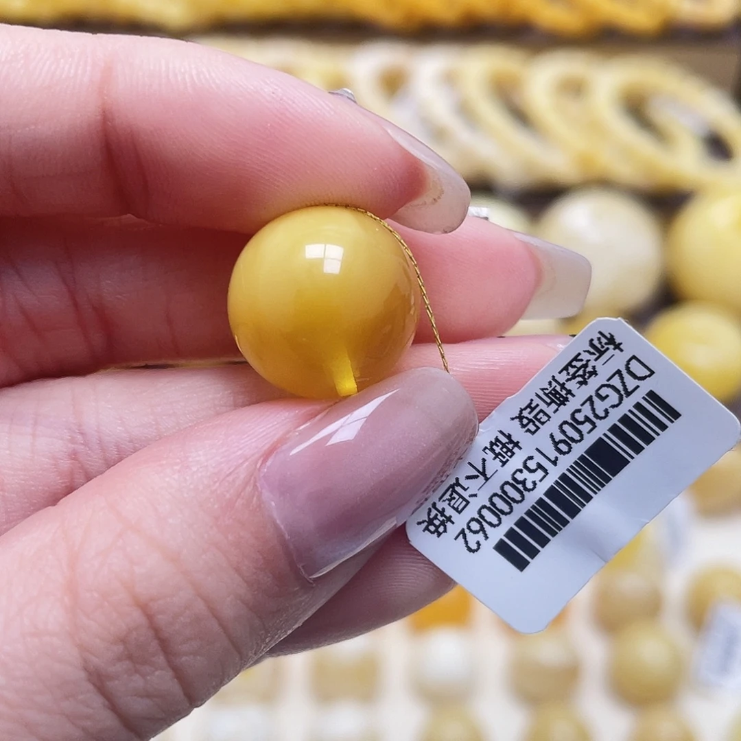 琥珀未镶嵌裸石15mm圆珠瑕