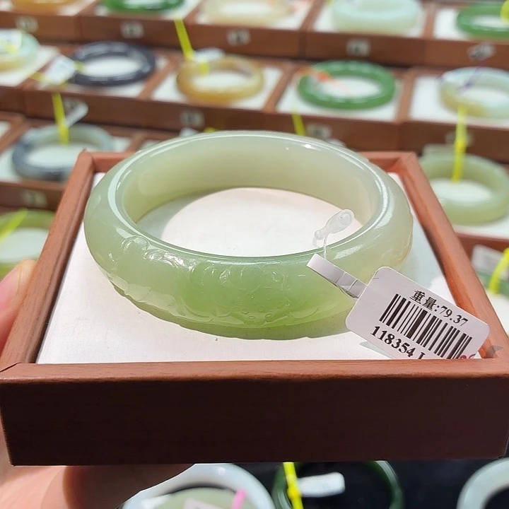 和田玉未镶嵌手镯58 59