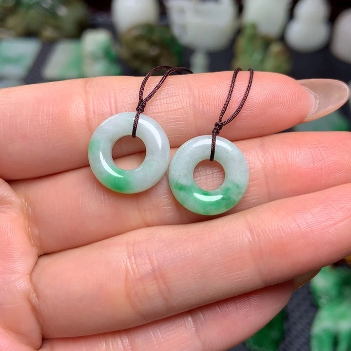 未镶嵌挂件翡翠清