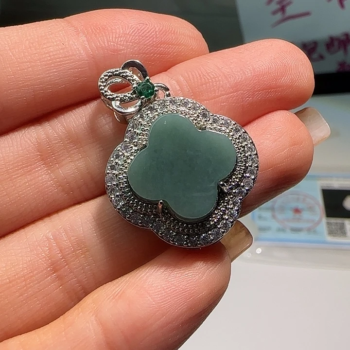 吊坠四叶草福利专拍