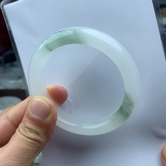 石英质玉（金丝玉）手镯未镶嵌