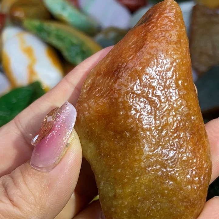 翡翠未镶嵌颈饰缅甸