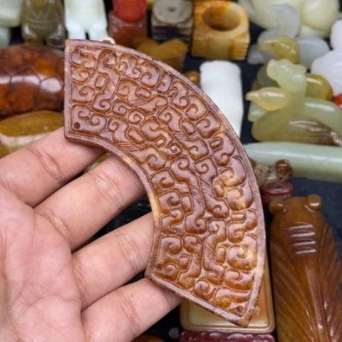 蛇纹石玉未镶嵌颈饰86