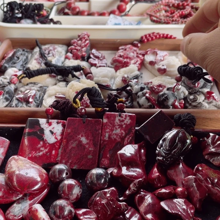 天然辰砂原石首饰说