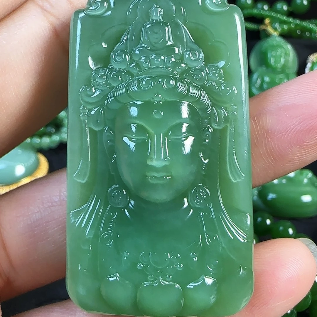 和田玉（碧玉）未镶嵌颈饰有小裂