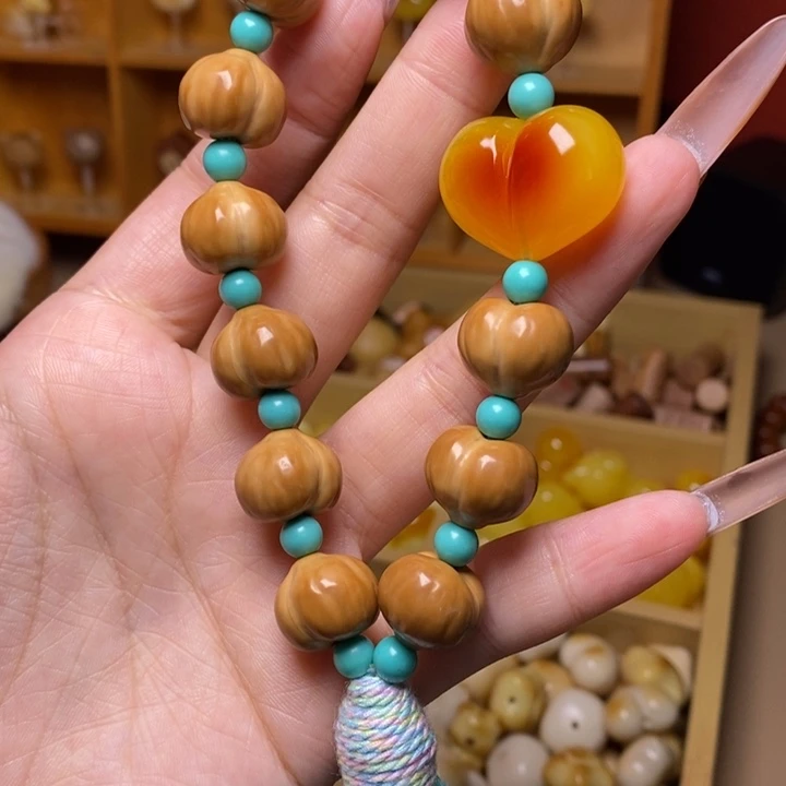 吊坠猴头核桃妙语连珠