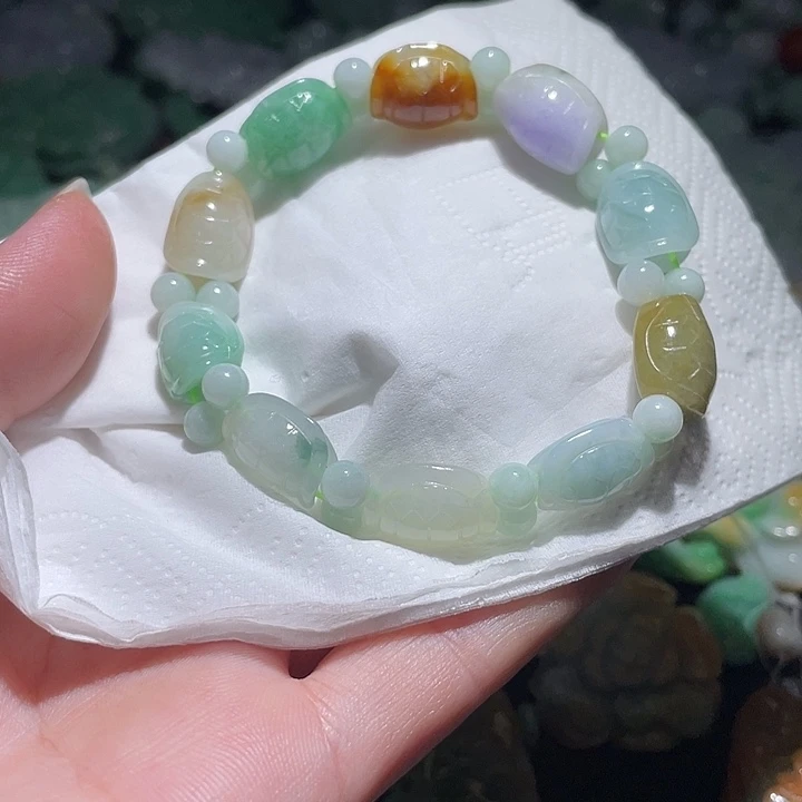 颈饰未镶嵌翡翠天