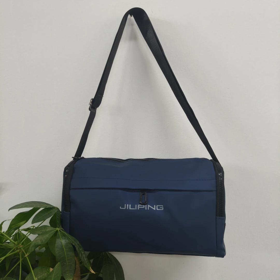 新款经典时尚单肩斜挎包7152-1