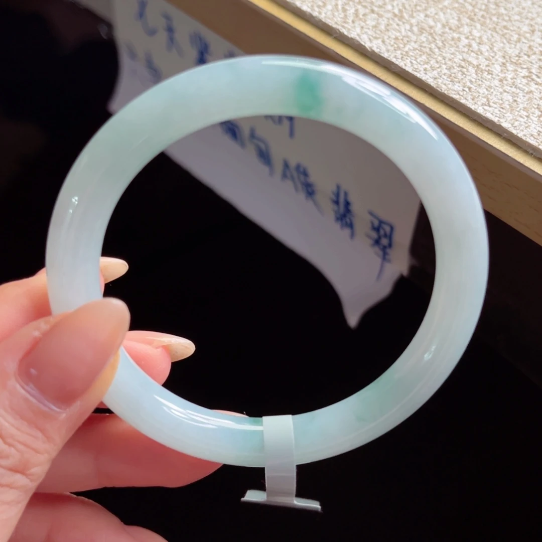 翡翠未镶嵌手镯手镯