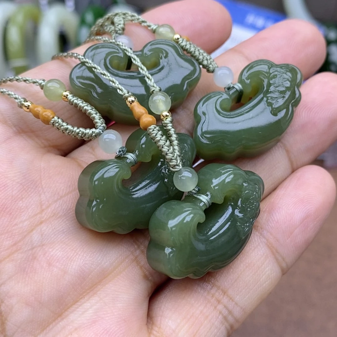 和田玉未镶嵌吊坠(不含链)