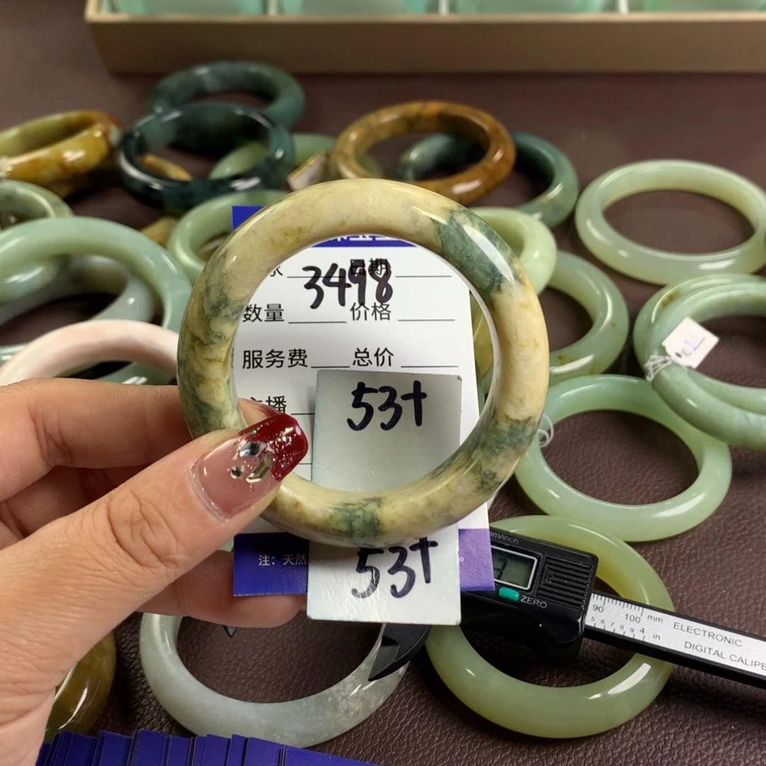 蛇纹石玉手镯未镶嵌3498