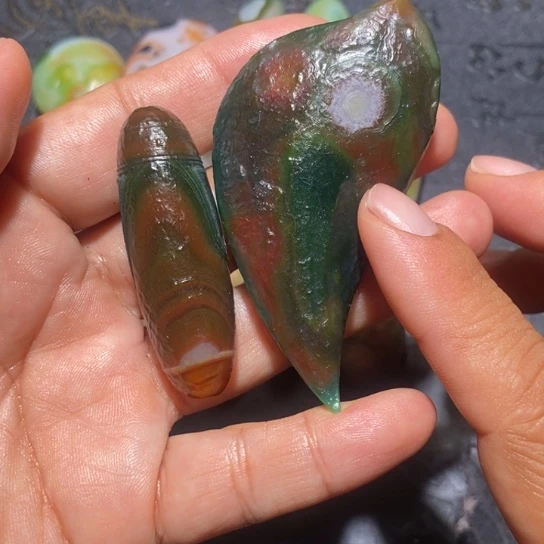 颈饰合金石英岩玉何****间