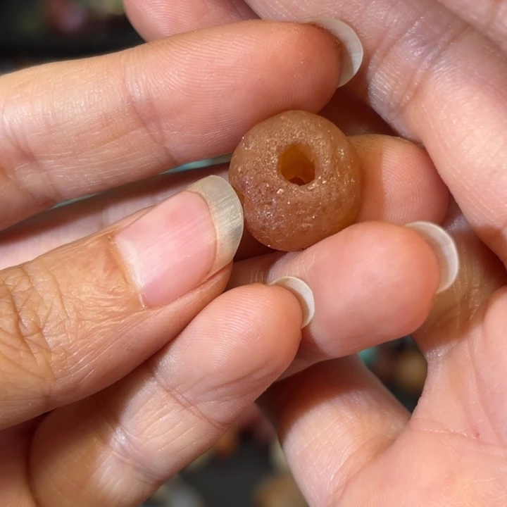琉璃颈饰琉璃单珠多样性