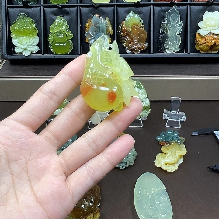 从***.未镶嵌蛇纹石玉吊坠(不含链)