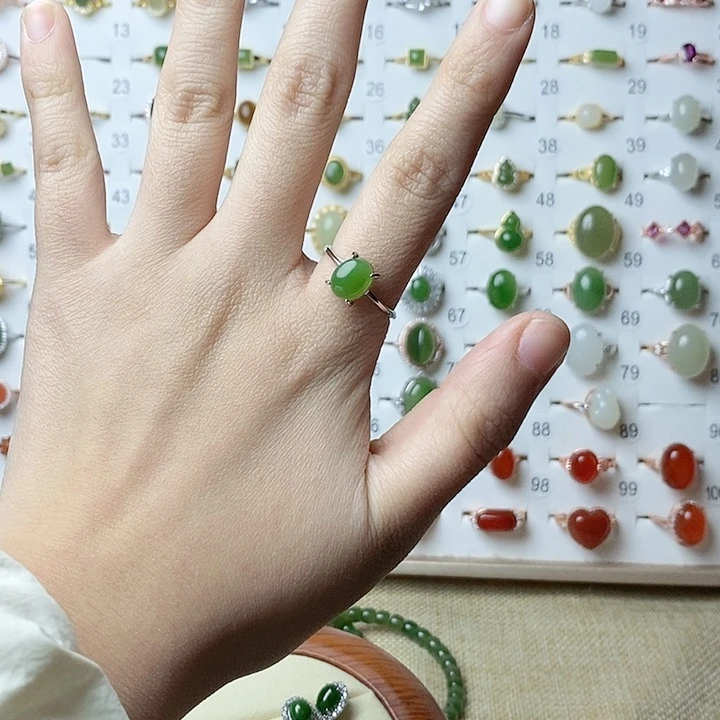 和田玉（碧玉）戒指未镶嵌