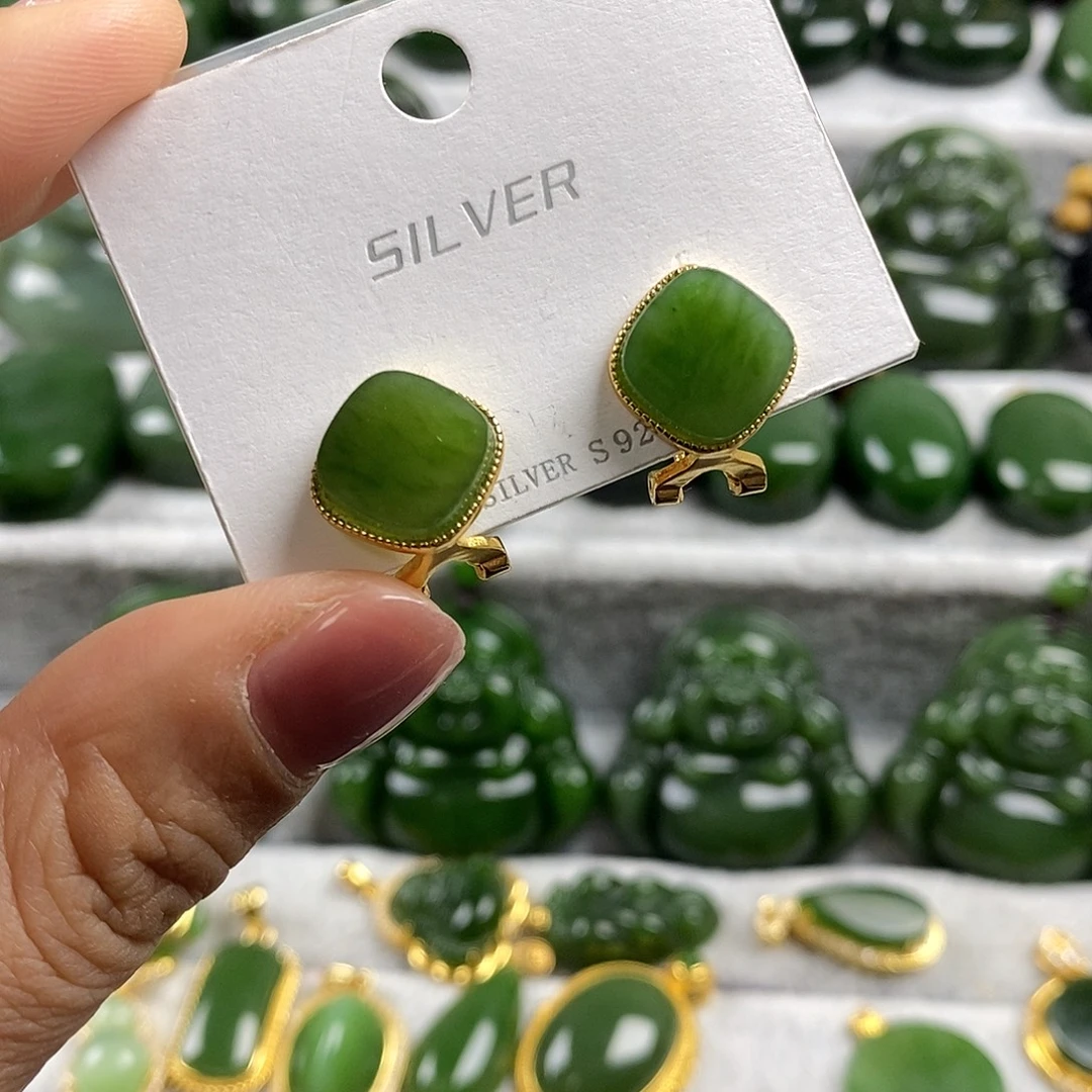 和田玉（碧玉）未镶嵌颈饰